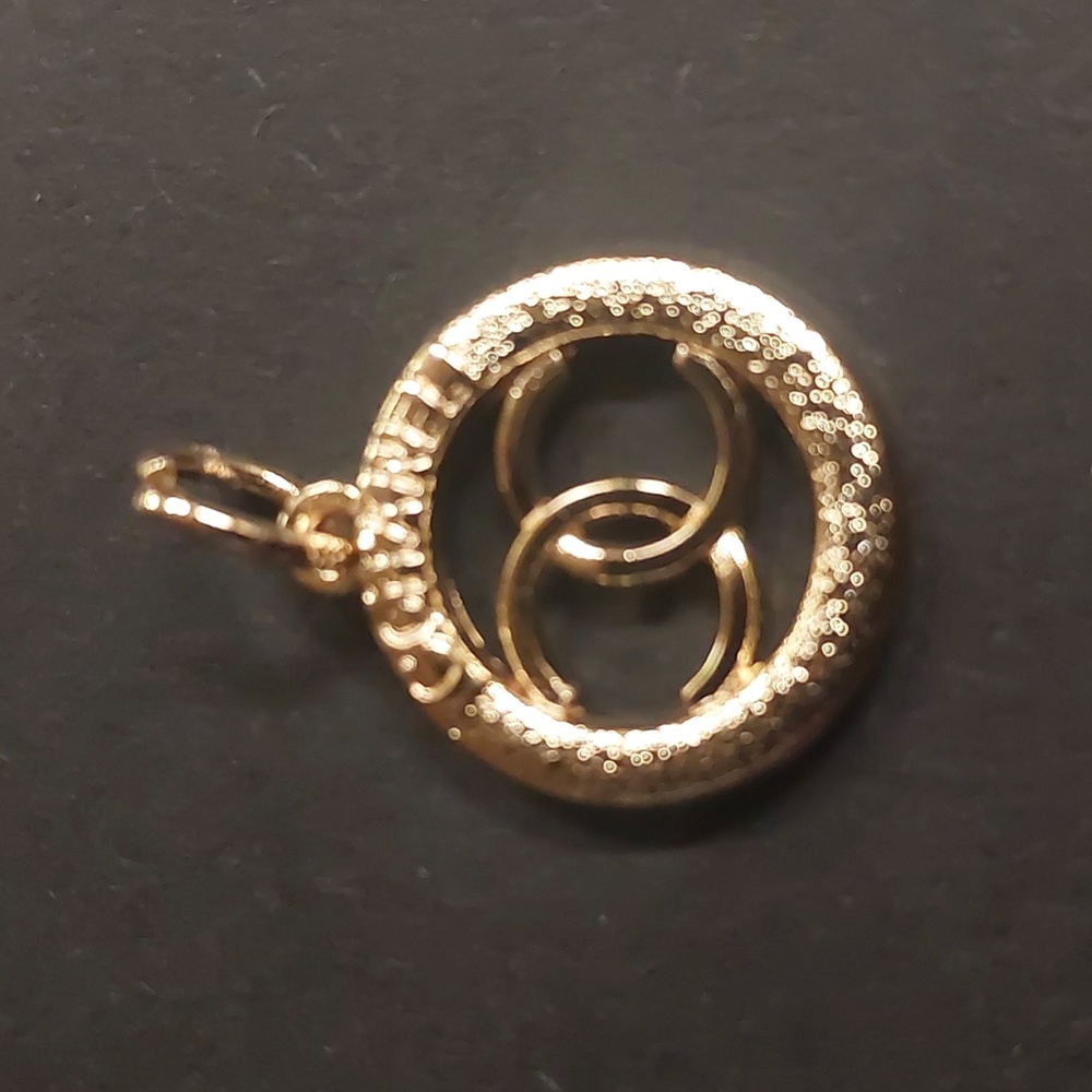 CC Gold & Rhinestone Circle Charm Pendant - Picture 2 of 2